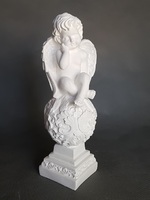 Сувенир ангел на шаре