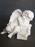 Сувенир ангел с книгами